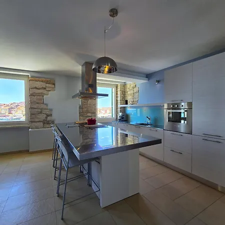Mar With Sea View Apartamento Rovinj